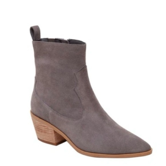 Lisa Vicky Steady Western Ankle Bootie In Stone Casual Block Heel NWOT Size 7 - Picture 1 of 11